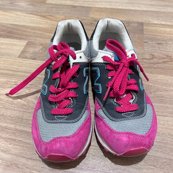 New Balance running shoes - Picture 2 of 2